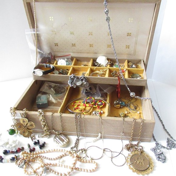 Mele Jewelry Vintage Mele Jewelry Box And Contents Poshmark